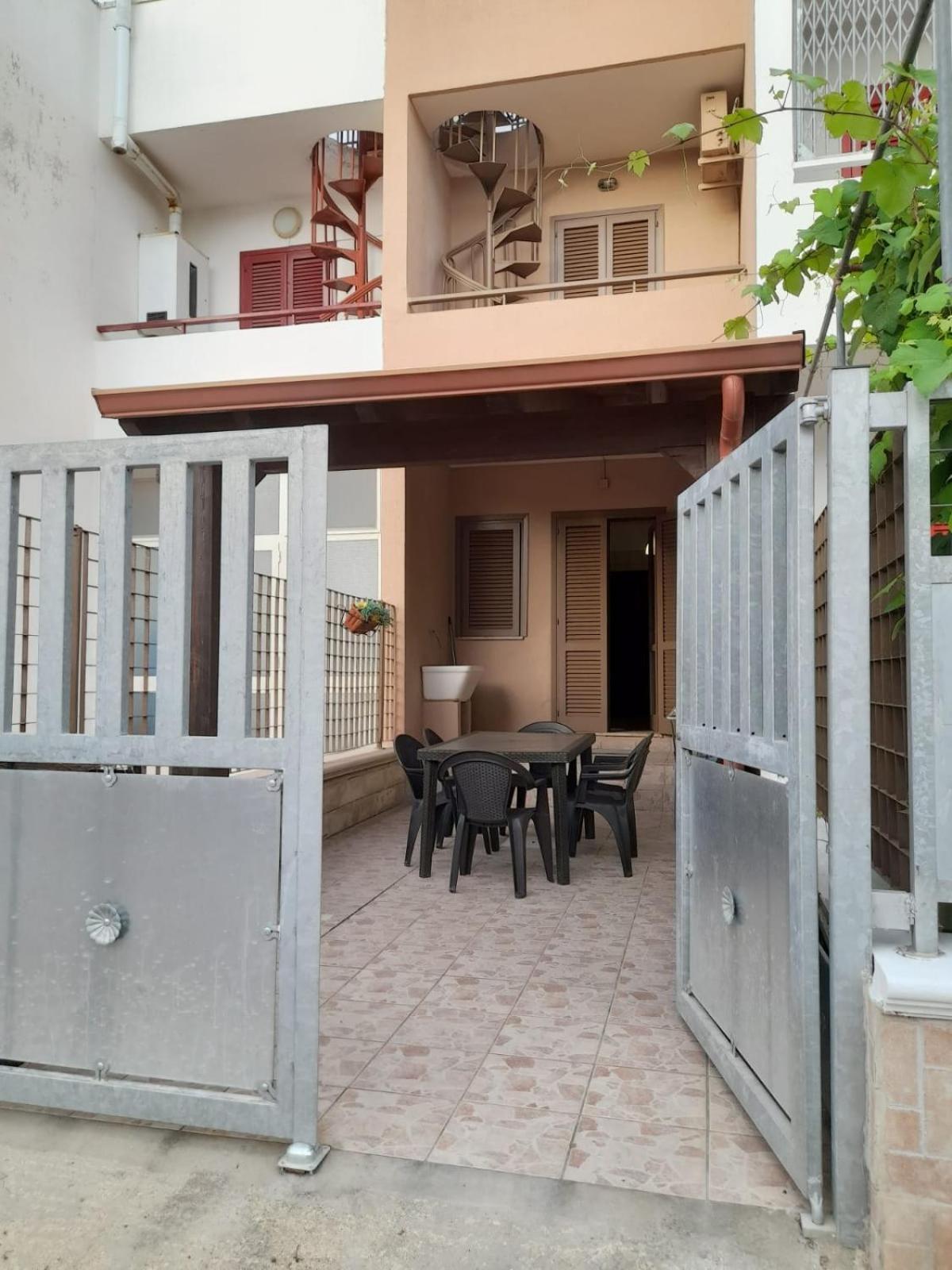 Caravaggio Apartment 포르토 세자레오 외부 사진
